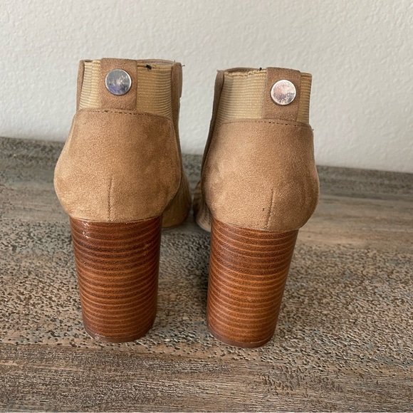 Guess Olysa Sandal Tan Size 7.5 Women’s Open Toe Slip On Block Heel - Picture 4 of 11